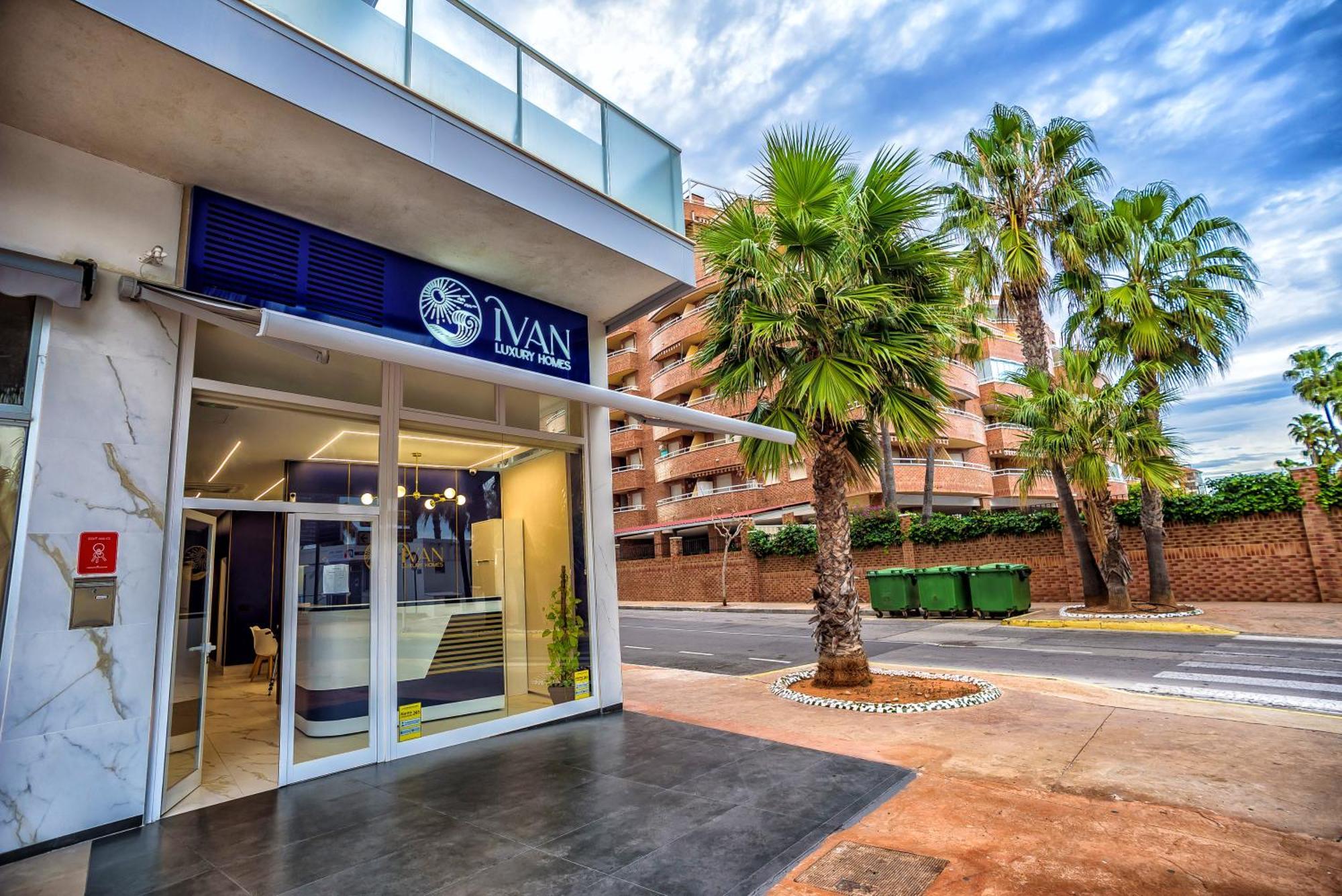 Casa Big Ivan Luxury Homes 1ªpta Norte 1ªlinea 奥罗佩萨德尔马 外观 照片